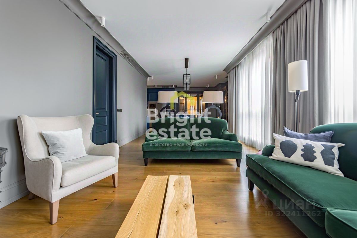 Продажа 4-комн квартиры на вторичном рынке Малая Пироговская улица, 8