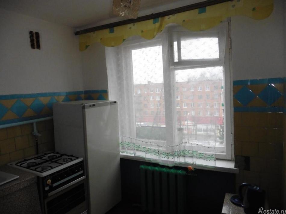 Продажа 3-комн квартиры на вторичном рынке Сланцы г, Ленина ул,  д. 14