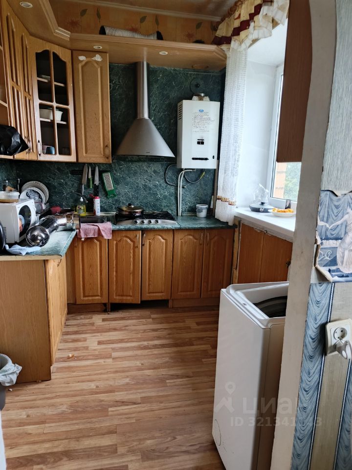 Продажа 3-комн квартиры на вторичном рынке Серпухов, улица Дзержинского, 16