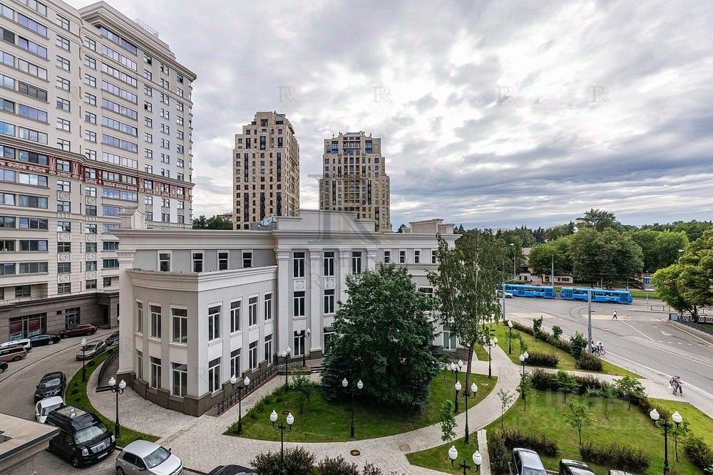 Продажа 4-комн квартиры на вторичном рынке улица Серпуховский Вал, 21к3