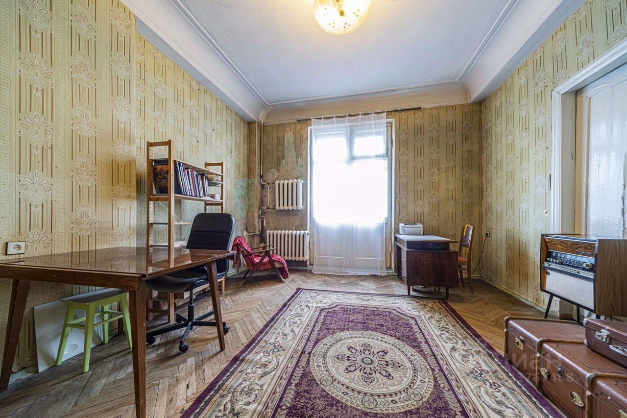 Продажа 3-комн квартиры на вторичном рынке Мичуринская улица, 1