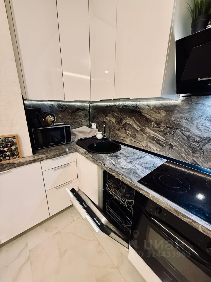 Продажа 1-комн квартиры на вторичном рынке 15-я Парковая улица, 38