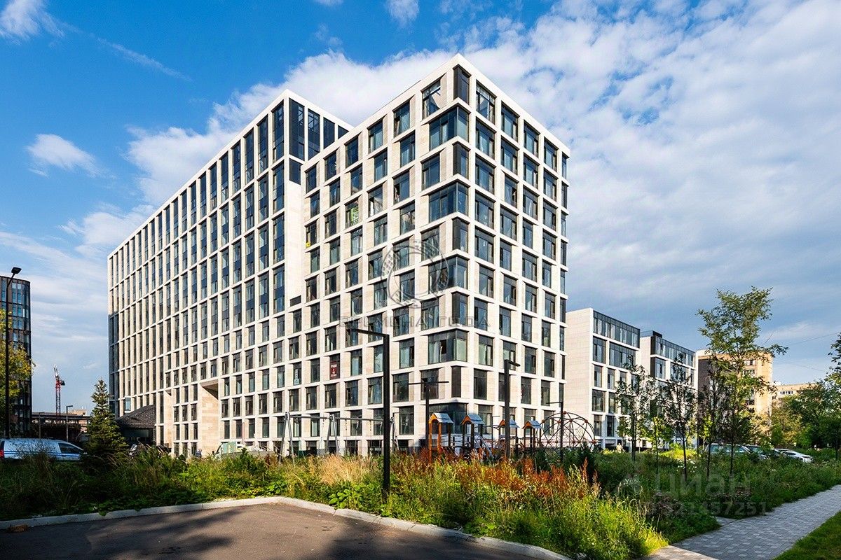 Продажа 3-комн квартиры на вторичном рынке улица Усачева, 15А