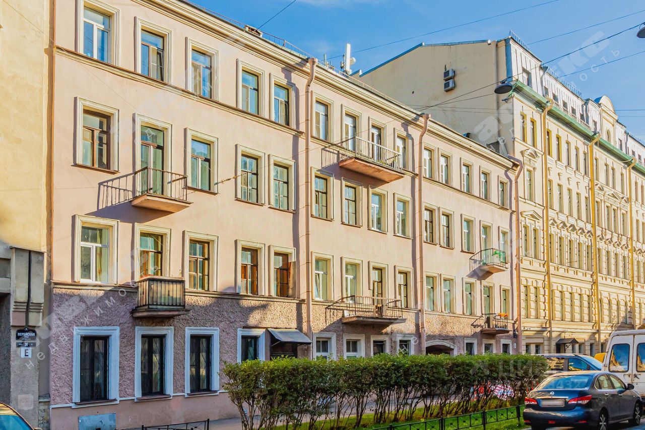 Продажа 3-комн квартиры на вторичном рынке Верейская улица, 28
