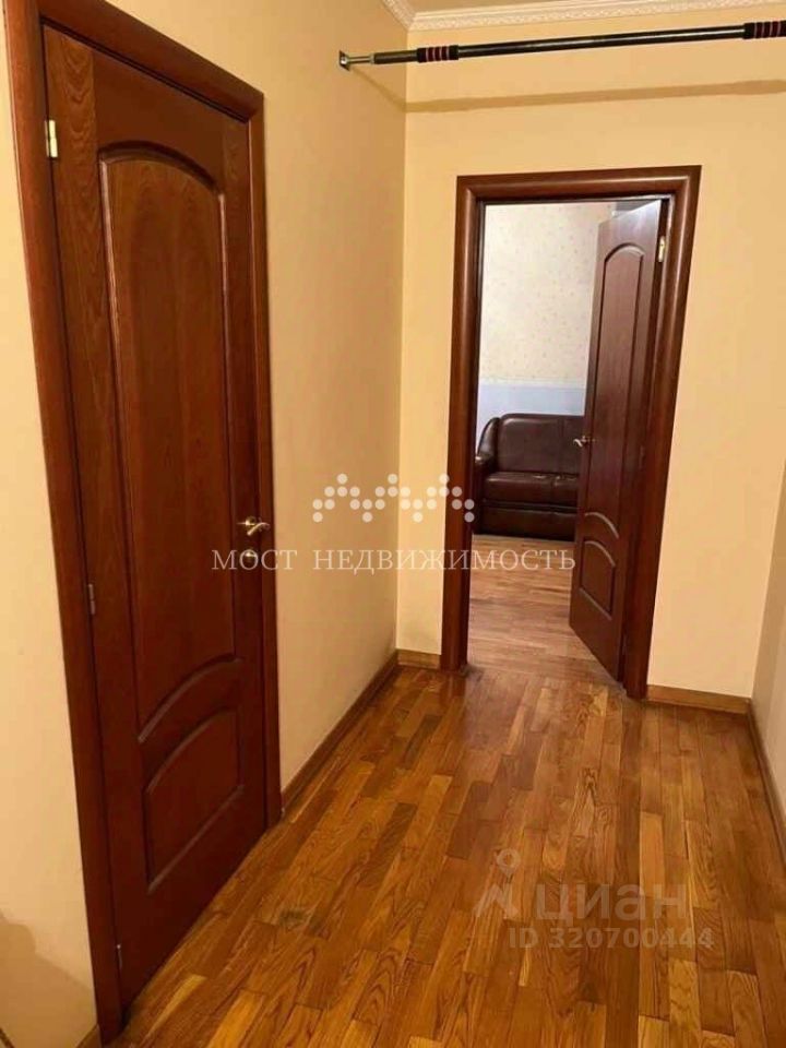 Продажа 4-комн квартиры на вторичном рынке Химки, улица Бабакина, 9
