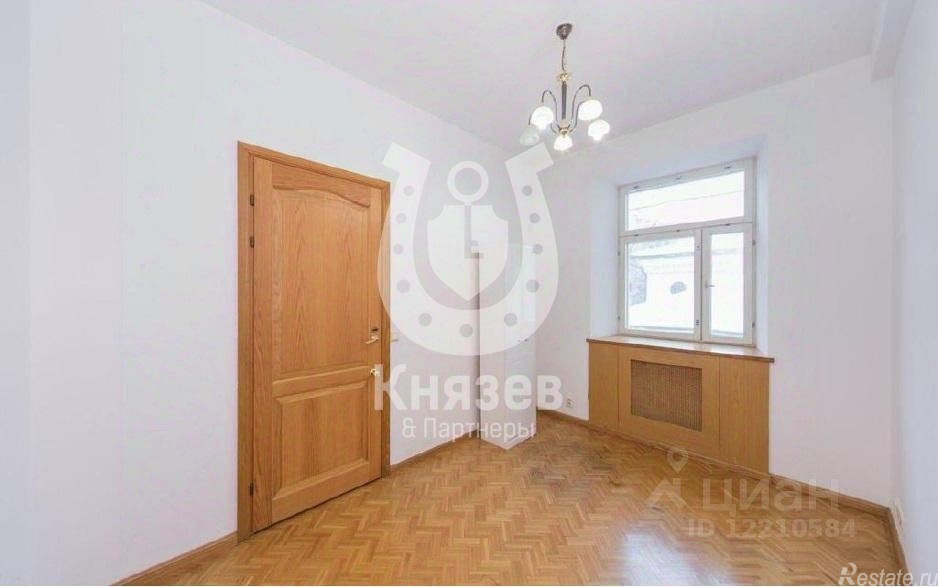 Продажа 5-комн квартиры на вторичном рынке Богословский переулок,  д. 3