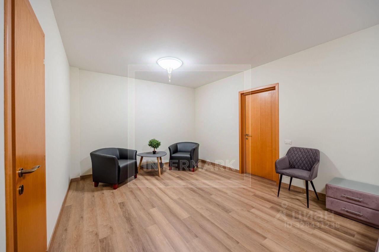 Аренда 4-комн квартиры на вторичном рынке Студенецкий переулок, 3