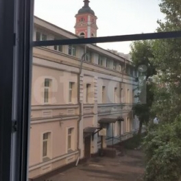 Продажа 2-комн квартиры на вторичном рынке Серпуховский пер,  д. 7,  к. 1