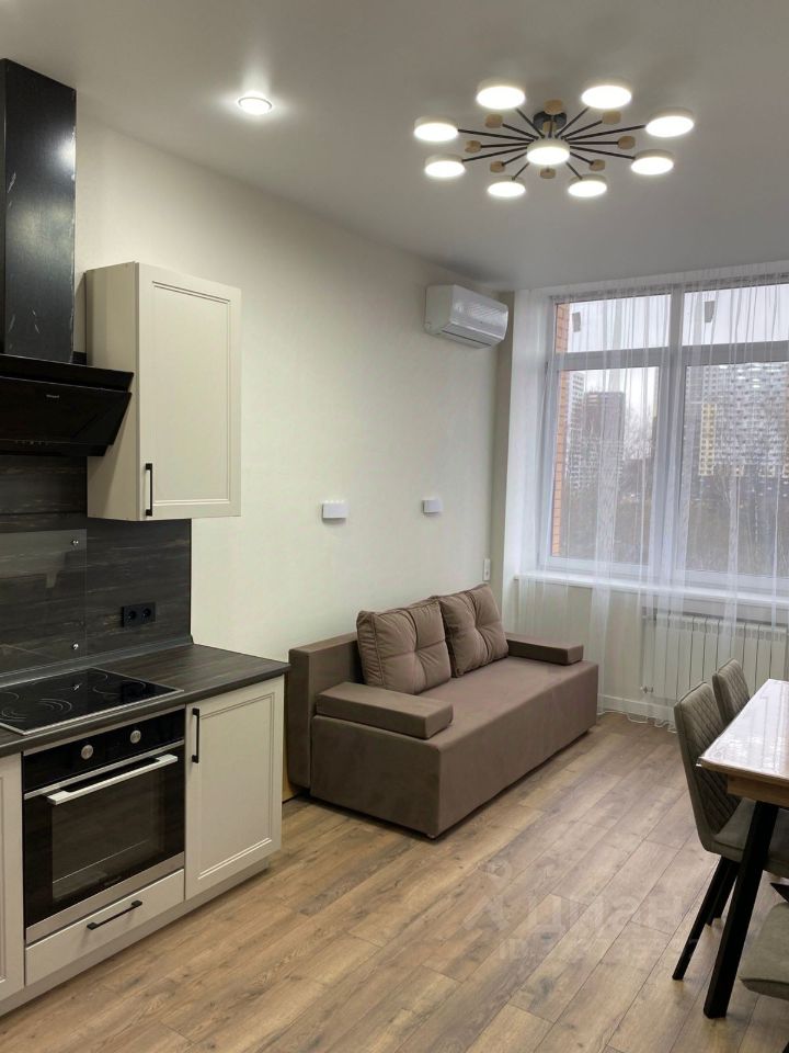 Аренда 2-комн квартиры на вторичном рынке Международный кв-л, Клязьма-Старбеево мкр, улица Береговая, 6