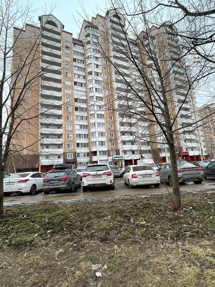 Продажа 3-комн квартиры на вторичном рынке пос. Развилка, 45