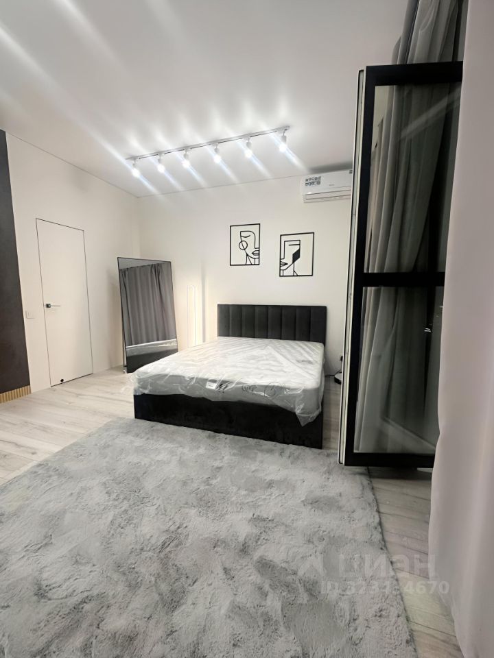 Аренда 1-комн квартиры на вторичном рынке Мосфильмовская улица, 98к1