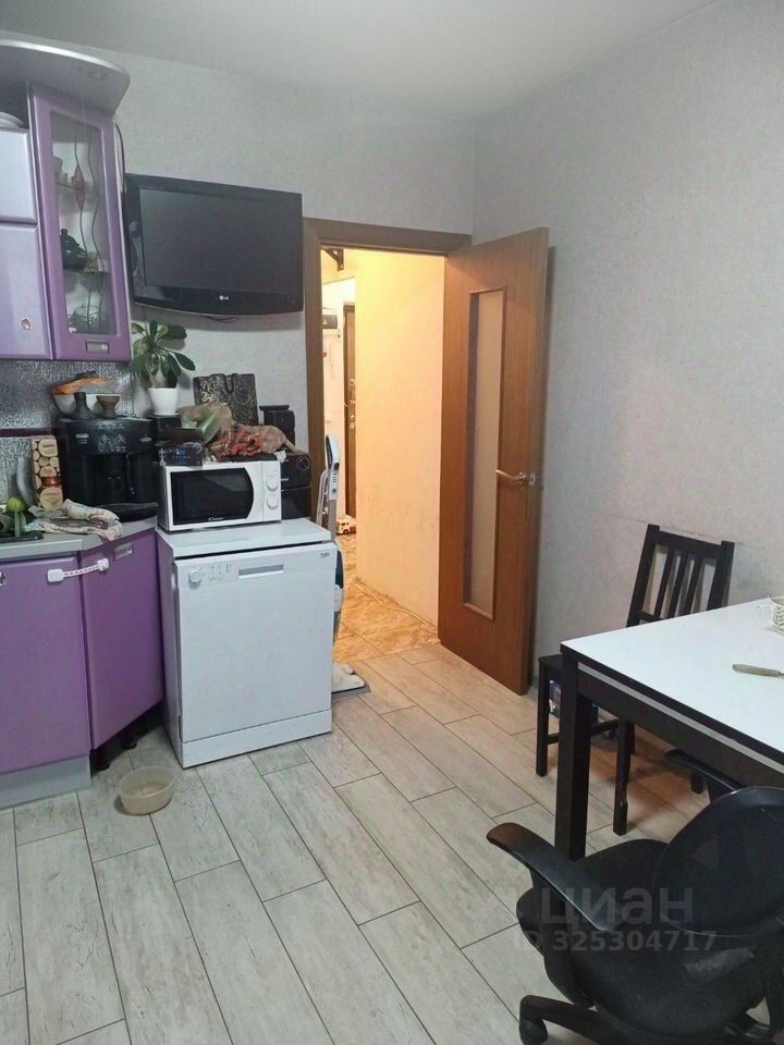 Продажа 3-комн квартиры на вторичном рынке улица Даниила Хармса, 5к1