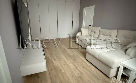 Продажа 3-комн квартиры на вторичном рынке ул Валовая,  д. 8/18