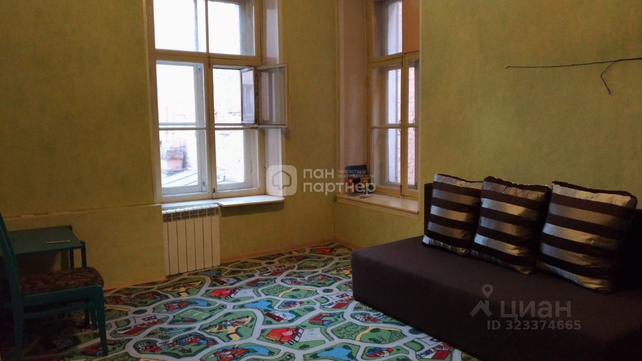 Продажа 3-комн квартиры на вторичном рынке Невский проспект, 136