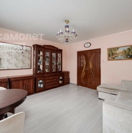 Продажа 4-комн квартиры на вторичном рынке улица Гарибальди,  д. 10 к6