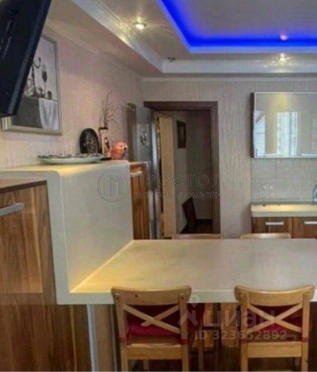 Продажа 3-комн квартиры на вторичном рынке улица Маршала Савицкого, 16