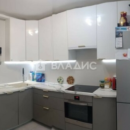 Продажа 2-комн квартиры на вторичном рынке улица Маршала Савицкого,  д. 26