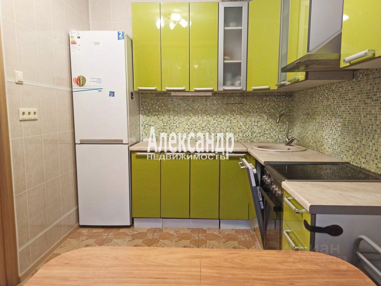 Продажа 3-комн квартиры на вторичном рынке улица Седова, 42К2