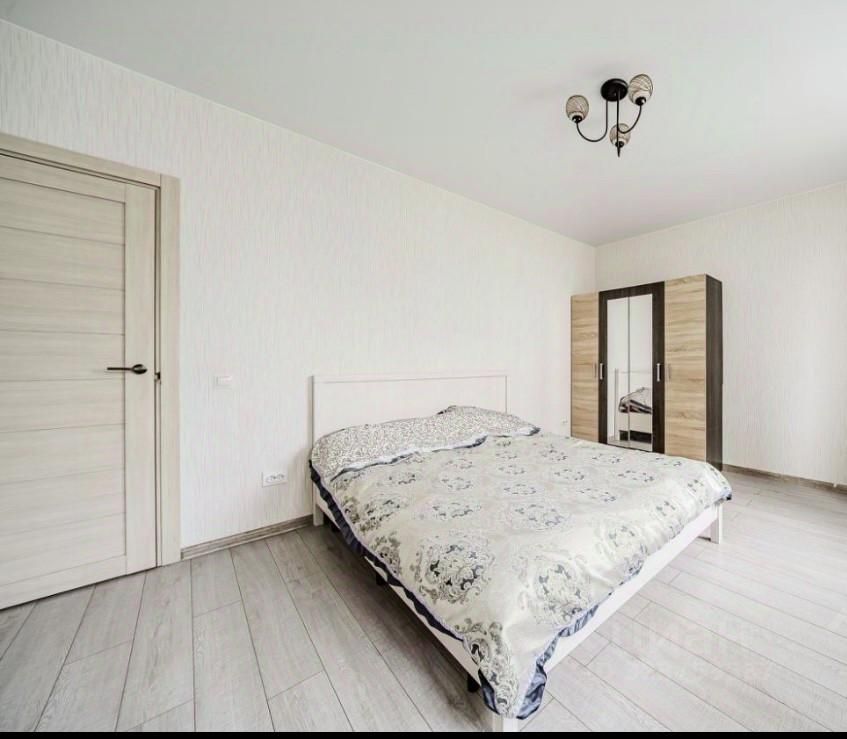 Продажа 2-комн квартиры на вторичном рынке Мурино, бульвар Петровский, 12к2