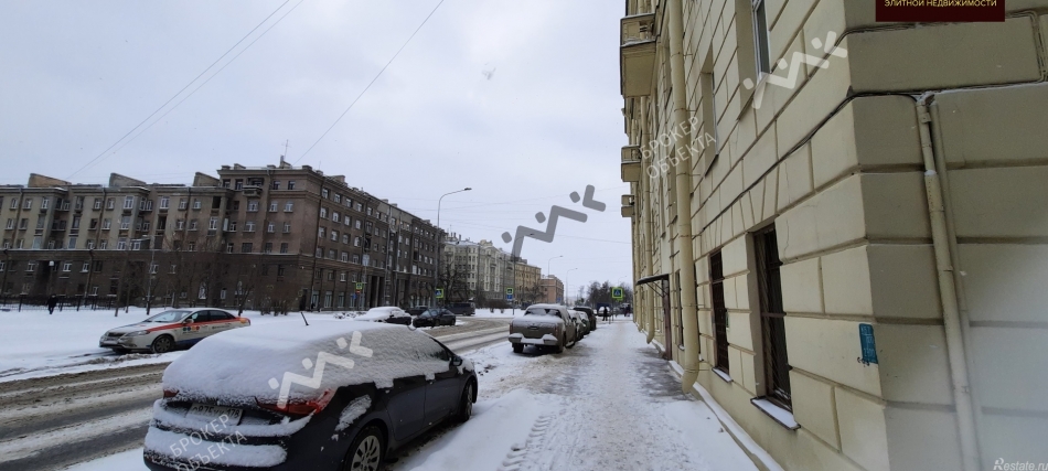 Продажа 2-комн квартиры на вторичном рынке Карташихина ул,  д. 13