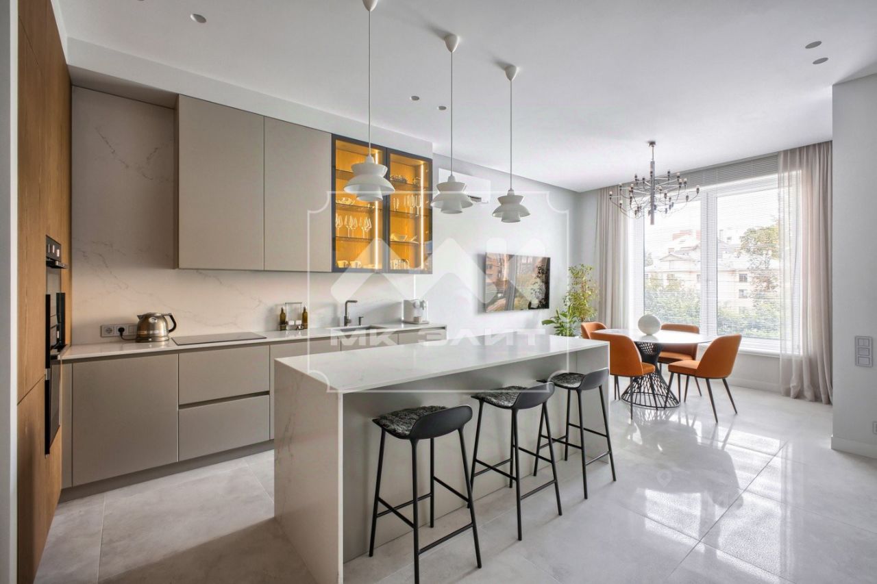 Продажа 2-комн квартиры на вторичном рынке Спортивная улица, 2