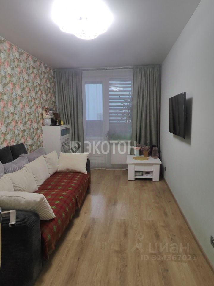 Продажа 2-комн квартиры на вторичном рынке проспект Королева, 65