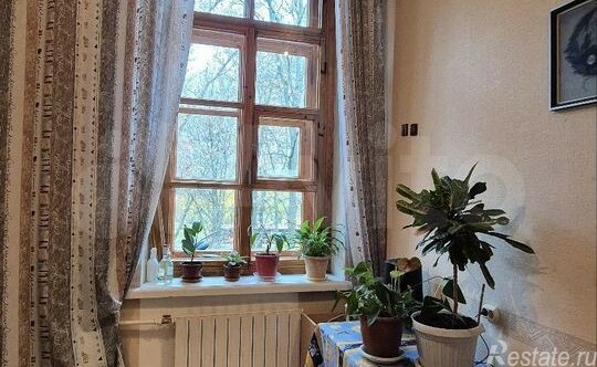 Продажа 4-комн квартиры на вторичном рынке Стачек пр-кт,  д. 160