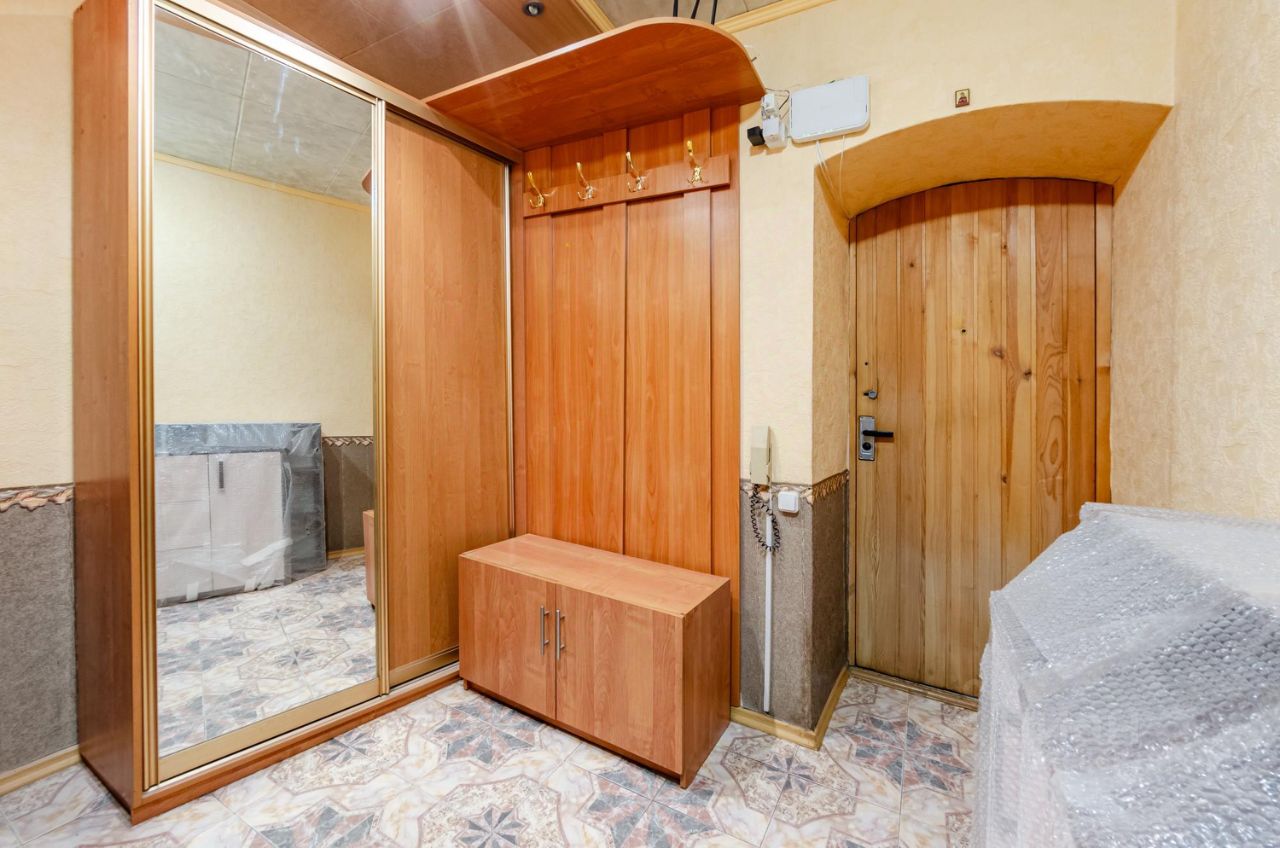 Продажа 3-комн квартиры на вторичном рынке улица 2-я Бухвостова,  д. 7