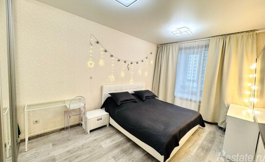 Продажа 1-комн квартиры на вторичном рынке Мурино, ул Шувалова,  д. 1