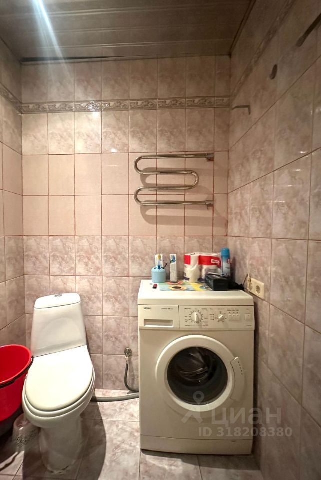 Продажа 2-комн квартиры на вторичном рынке Новоивановское пгт, улица Мичурина, 5