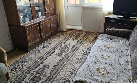 Продажа 3-комн квартиры на вторичном рынке Аэродром, улица Генерала Кныша,  д. 1