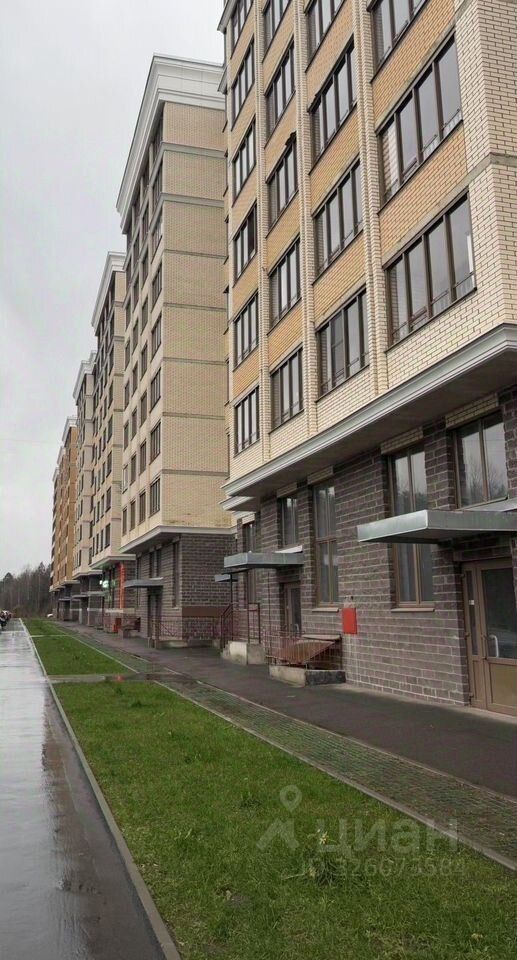 Продажа 1-комн квартиры на вторичном рынке Ломоносов, Михайловская улица, 51