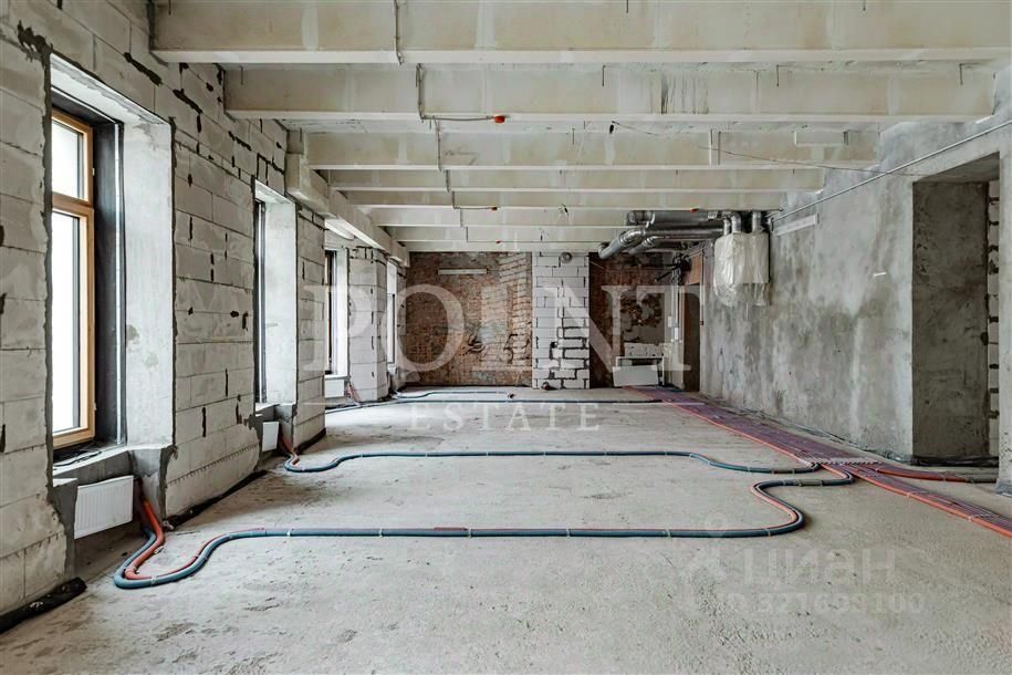 Продажа 4-комн квартиры на вторичном рынке улица Большая Полянка, 44