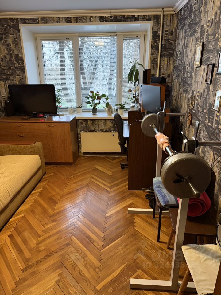 Продажа 3-комн квартиры на вторичном рынке улица Римского-Корсакова, 8