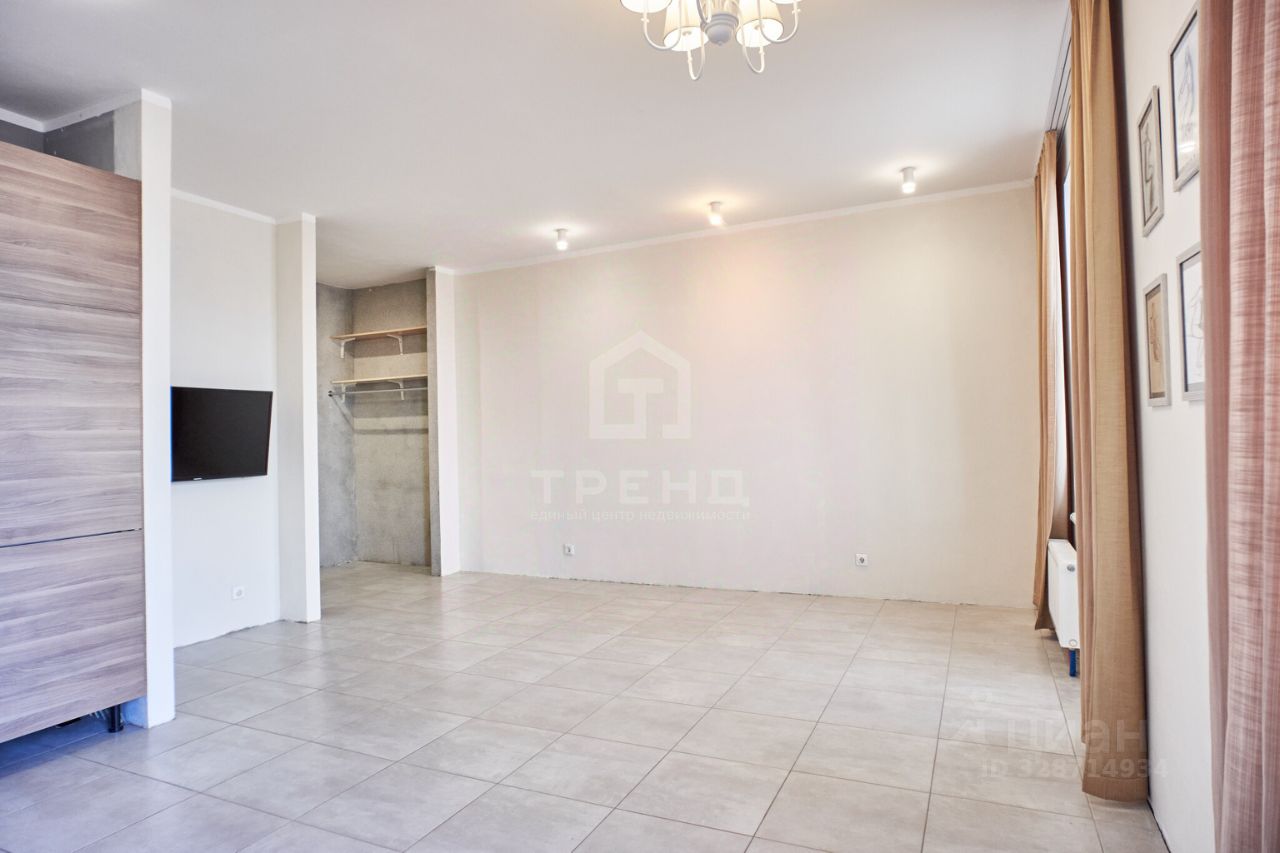Продажа 1-комн квартиры на вторичном рынке Лиственная улица, 18к1