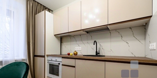 3-комн квартира улица Ватутина,  д. 4 к2