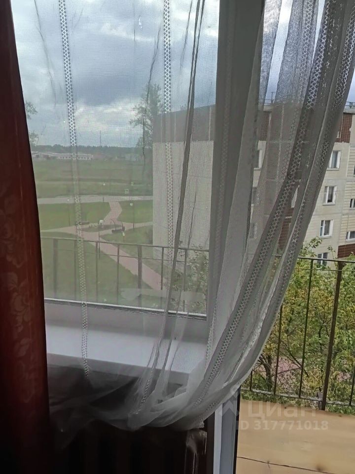 Продажа 3-комн квартиры на вторичном рынке пос. Володарское, 2