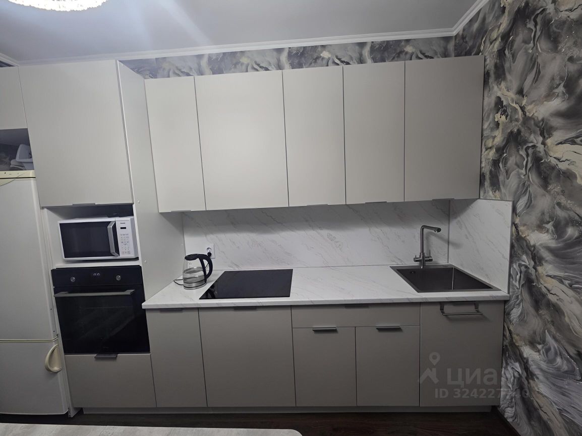 Продажа 1-комн квартиры на вторичном рынке проспект Ветеранов, 175