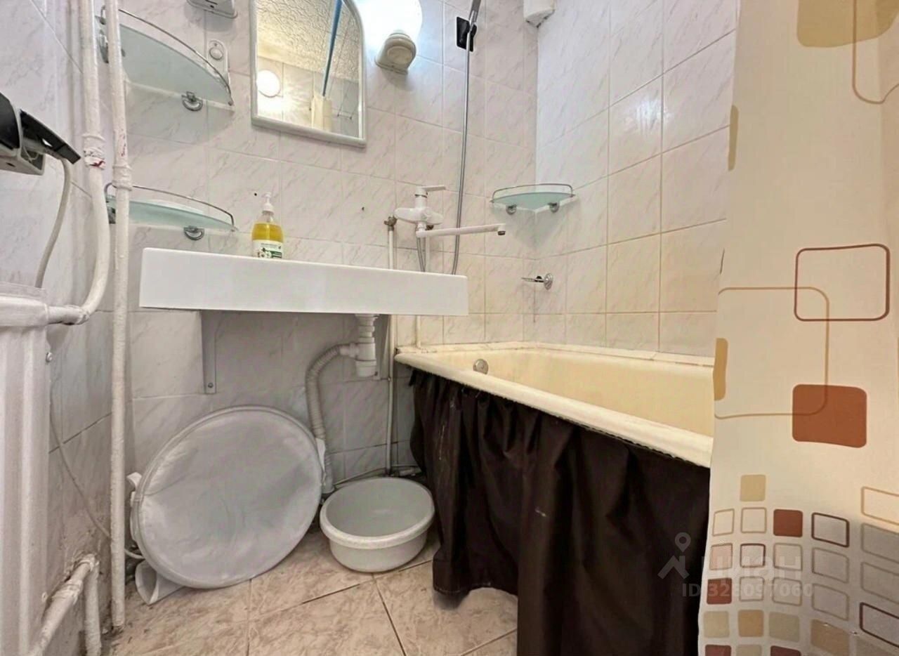Продажа 2-комн квартиры на вторичном рынке Кубинская улица, 52