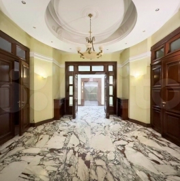 Продажа 4-комн квартиры на вторичном рынке Сеченовский переулок,  д. 3