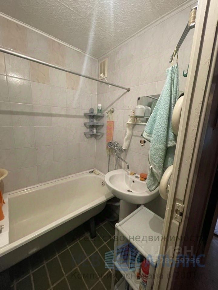 Продажа 1-комн квартиры на вторичном рынке Гатчина, улица Изотова, 12к1