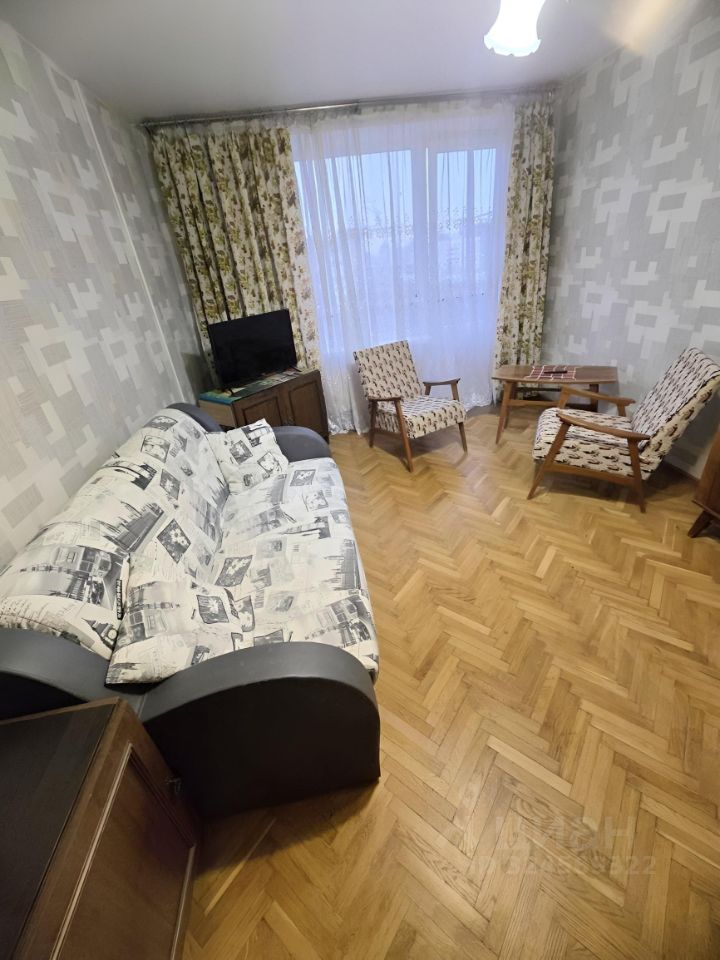 Аренда 2-комн квартиры на вторичном рынке 3-я Парковая улица, 22