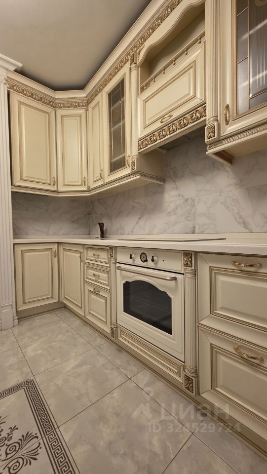 Продажа 4-комн квартиры на вторичном рынке Болотниковская улица, 3К1