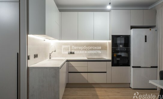 Продажа 2-комн квартиры на вторичном рынке улица Дыбенко,  д. 8 к2 с1