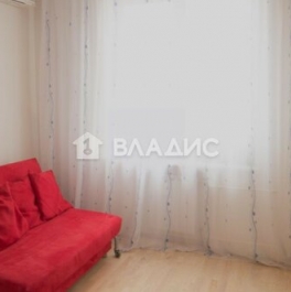 Продажа 2-комн квартиры на вторичном рынке Веерная улица,  д. 22 к2