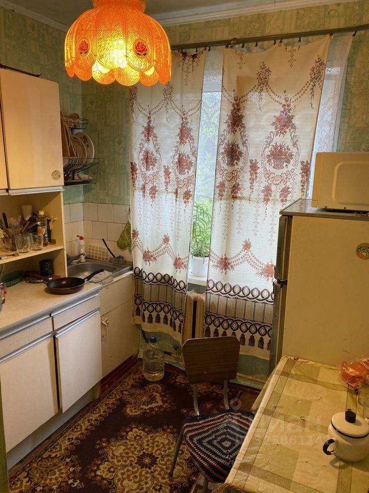 Продажа 2-комн квартиры на вторичном рынке Сясьстрой, улица Петра Лаврова, 6