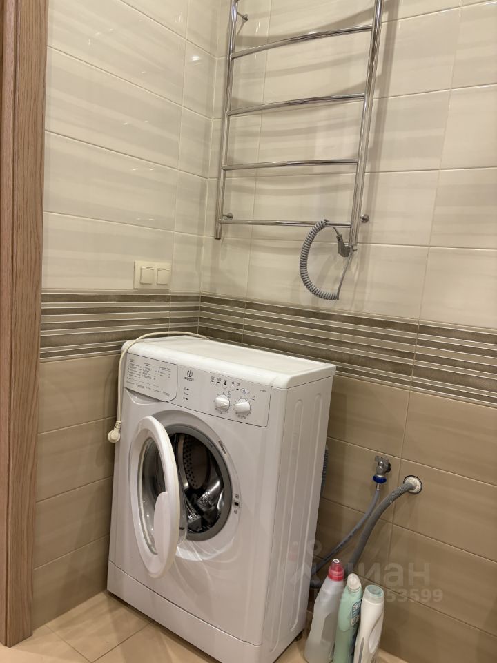 Продажа 2-комн квартиры на вторичном рынке Нахабино пгт, улица Королева, 2