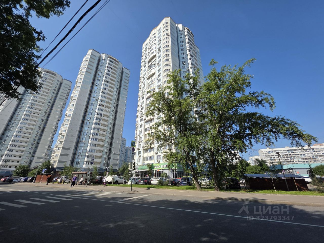 Продажа 2-комн квартиры на вторичном рынке Заповедная улица, 18к4