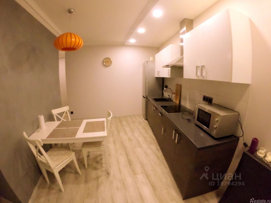 Продажа 1-комн квартиры на вторичном рынке улица Чехова,  д. 11-13