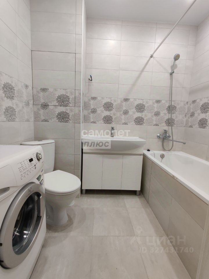 Продажа 1-комн квартиры на вторичном рынке Лобня, улица Колычева,  д. 2